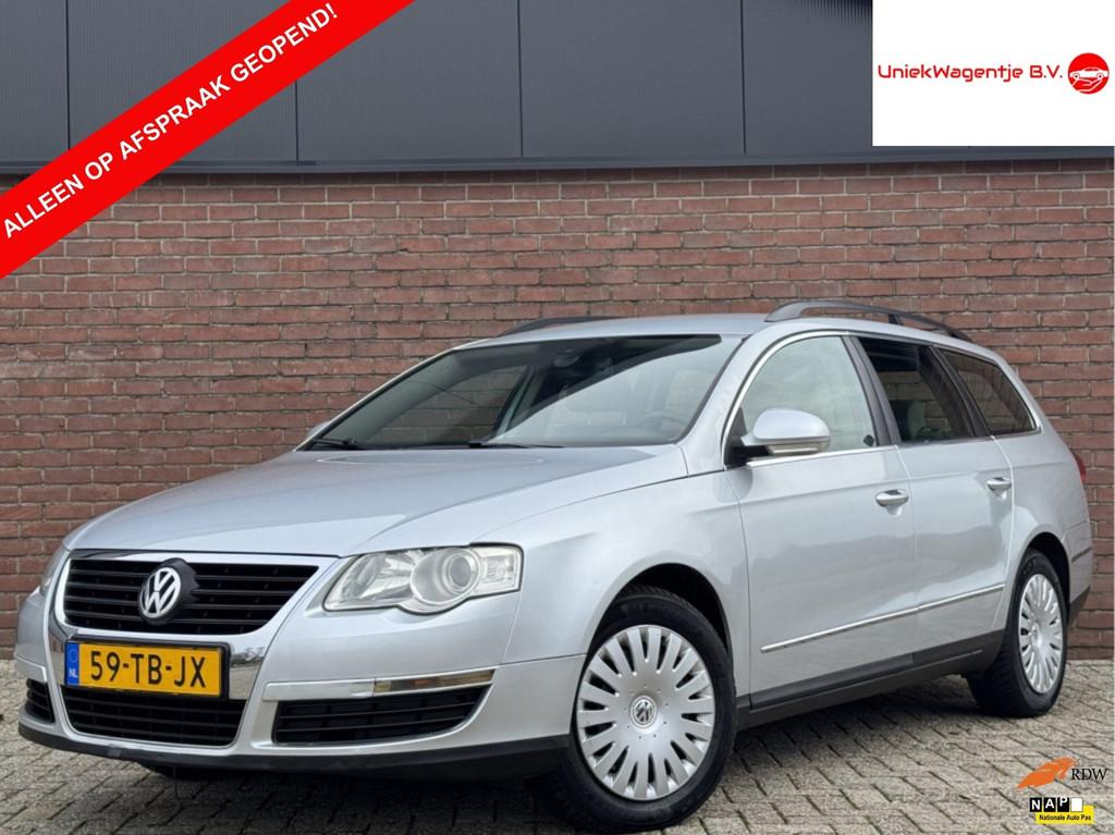 Volkswagen Passat Variant 2.0 FSI COMFORTLINE | NL-AUTO!, Auto's, Stof, Gebruikt, Beige, 4 cilinders