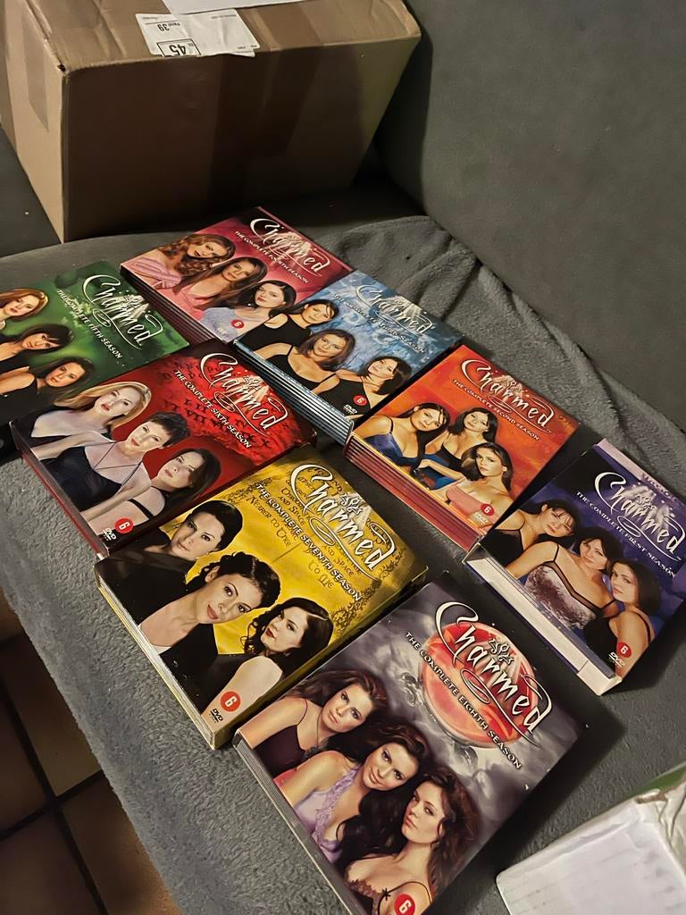 Charmed complete seizoenen 1 t/m 8 DVD, Gebruikt, Boxset, Science Fiction en Fantasy, Ophalen of Verzenden