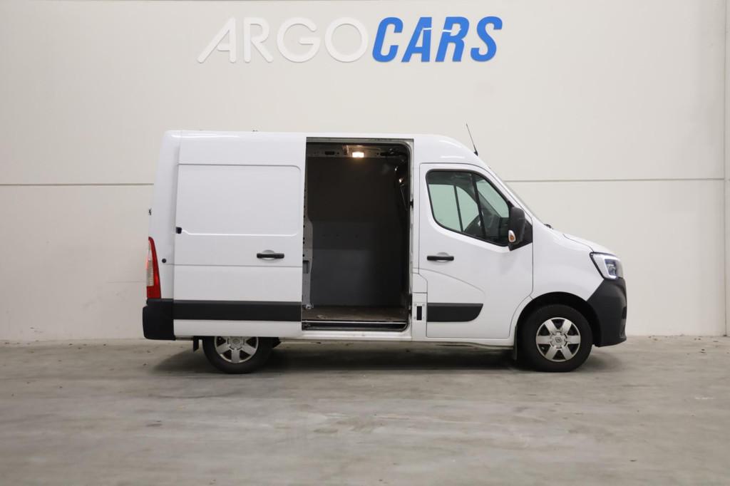 Renault Master T35 2.3 dCi 135PK L1/H2 CAMERA NAVI AIRCO CRU, Auto's, Bestelauto's, Voorwielaandrijving, Gebruikt, 4 cilinders
