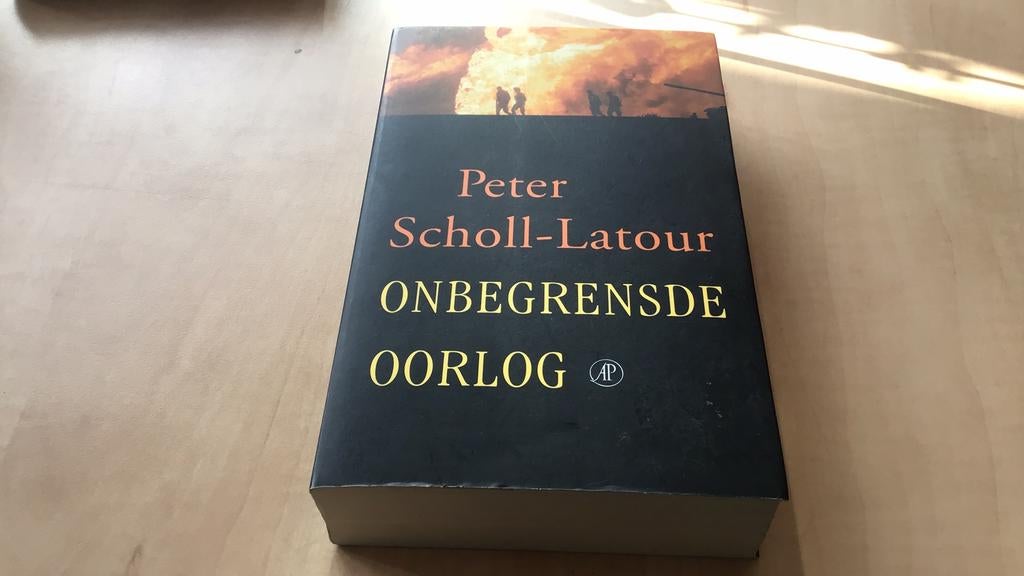 P. Scholl-Latour - Onbegrensde oorlog, Ophalen of Verzenden, Zo goed als nieuw, P. Scholl-Latour