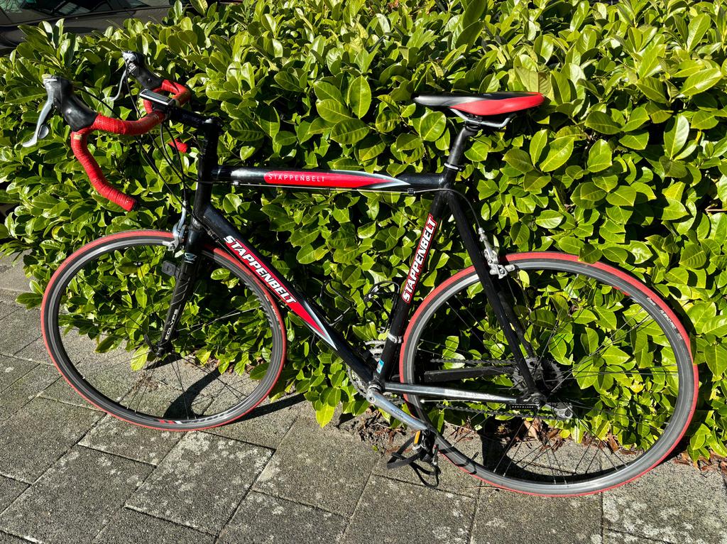 Stappenbelt racefiets - Frame 62, Fietsen en Brommers, Fietsen | Racefietsen, 28 inch, Gebruikt, Heren, Aluminium