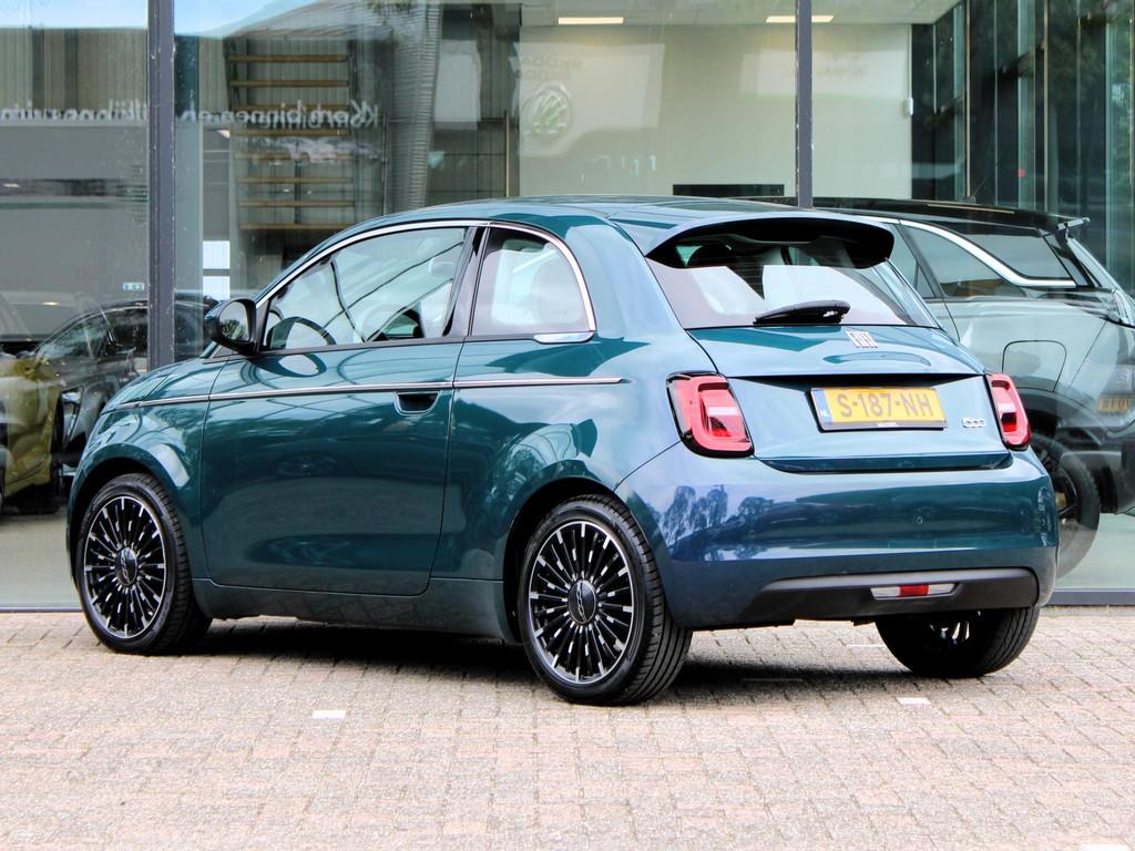 Fiat 500e 3+1 La Prima 42 kWh | Navi / Carplay / Leder, 1300 kg, 118 pk, 4 stoelen, Origineel Nederlands