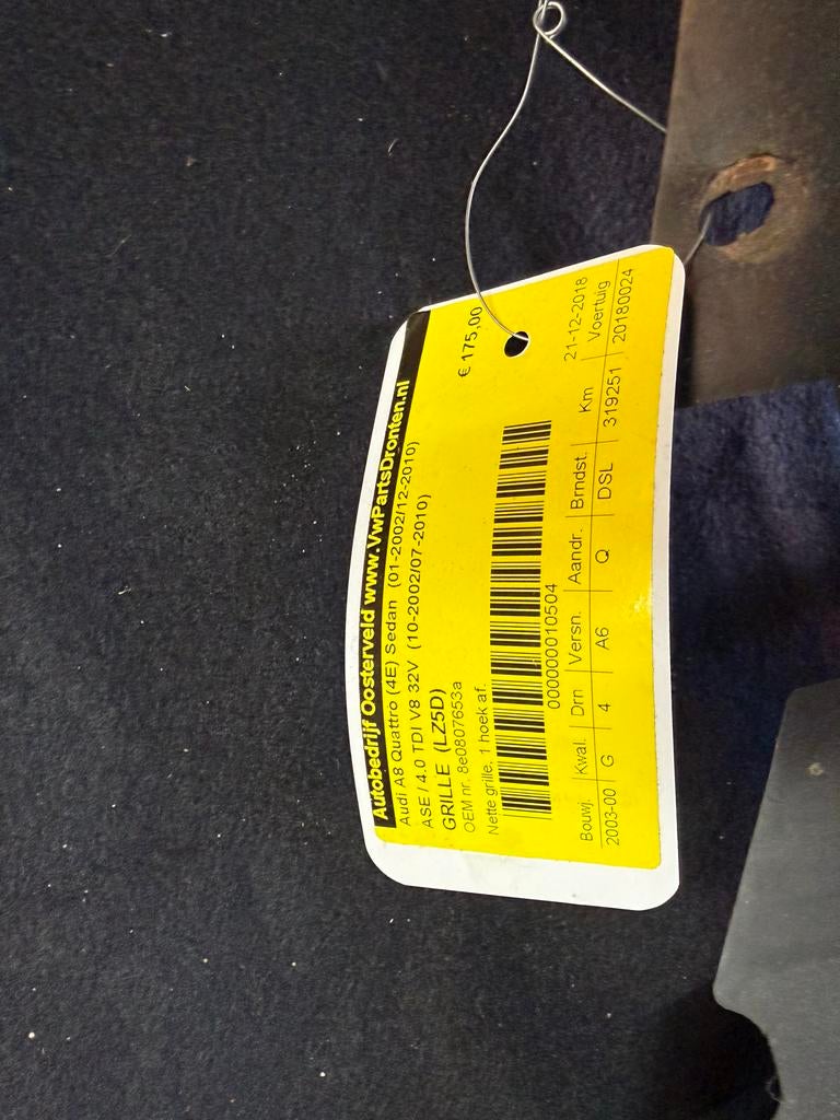 Audi A8 (4E) Grille (LZ5D) 2002-2010, Auto-onderdelen, Carrosserie en Plaatwerk, Gebruikt, Voor, Bumper, Audi