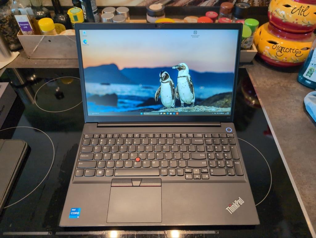 Lenovo ThinkPad E15 Gen 2 - 16GB RAM, 256Gb, Windows 11 Pro, Computers en Software, Windows Laptops, Ophalen of Verzenden, Zo goed als nieuw