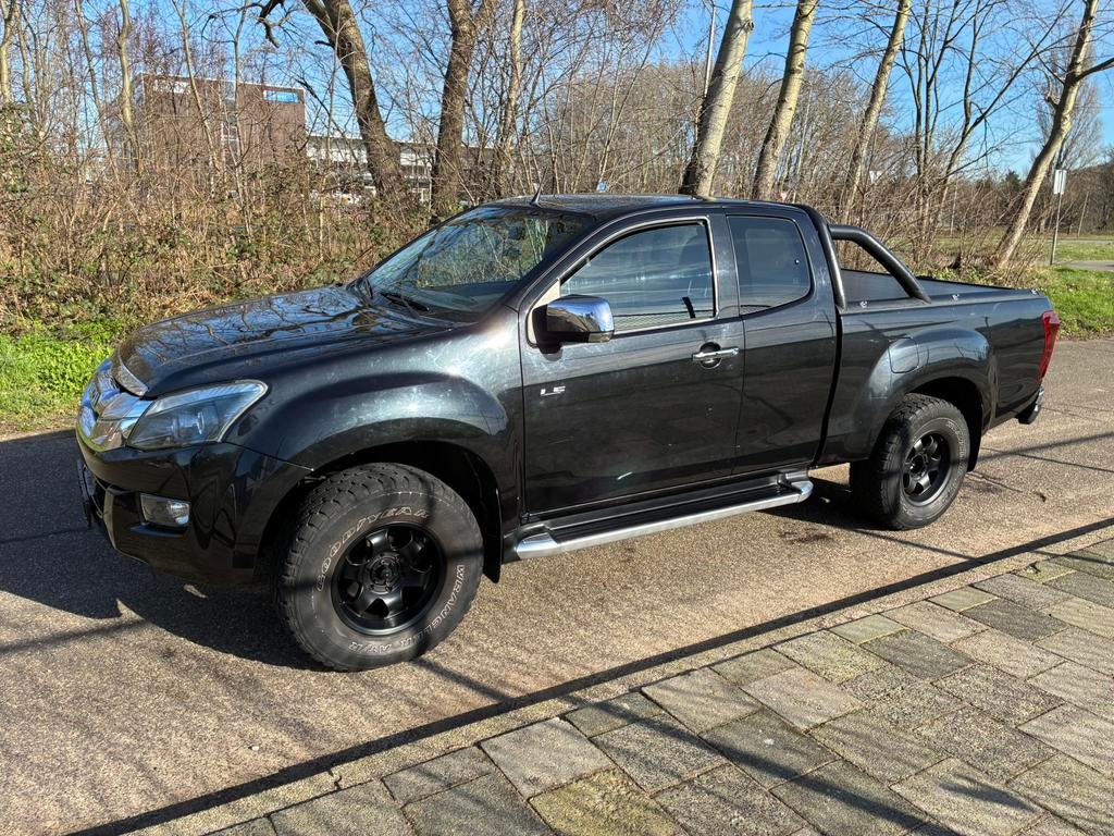 Isuzu D-max 2.5D,Twin Turbo,120KW,2017,4X4, Automaat., Automaat, Euro 5, Stof, Zwart