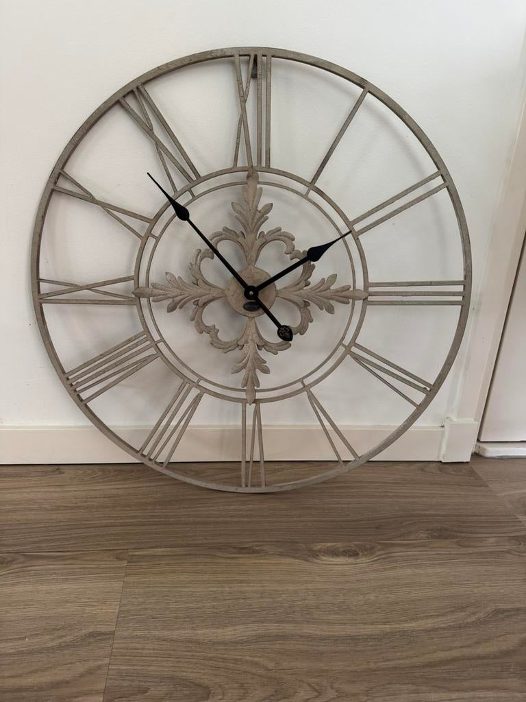 Riverdale New Bridge klok, Huis en Inrichting, Woonaccessoires | Klokken, Ophalen, Zo goed als nieuw, Analoog, Wandklok