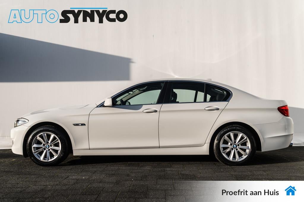 BMW 5 Serie 520i | Trekhaak | Climatronic | Cruise | Navigat, Auto's, Euro 5, Gebruikt, Zwart, 4 cilinders