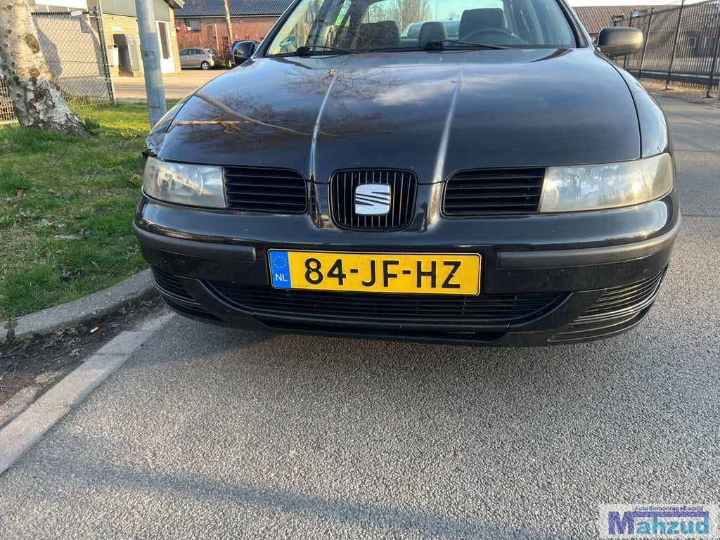 SEAT TOLEDEO 2 Zwart LC9Z voorbumper 1998-2004, Gebruikt, Autovia A-2, Km 585 585
08760  Martorell, ES, Ophalen of Verzenden, SEAT S.A.