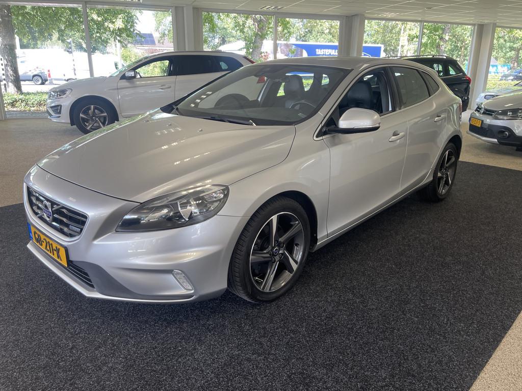 Volvo V40 1.6 T3 R-Design (bj 2015), Gebruikt, Zwart, 4 cilinders, Origineel Nederlands