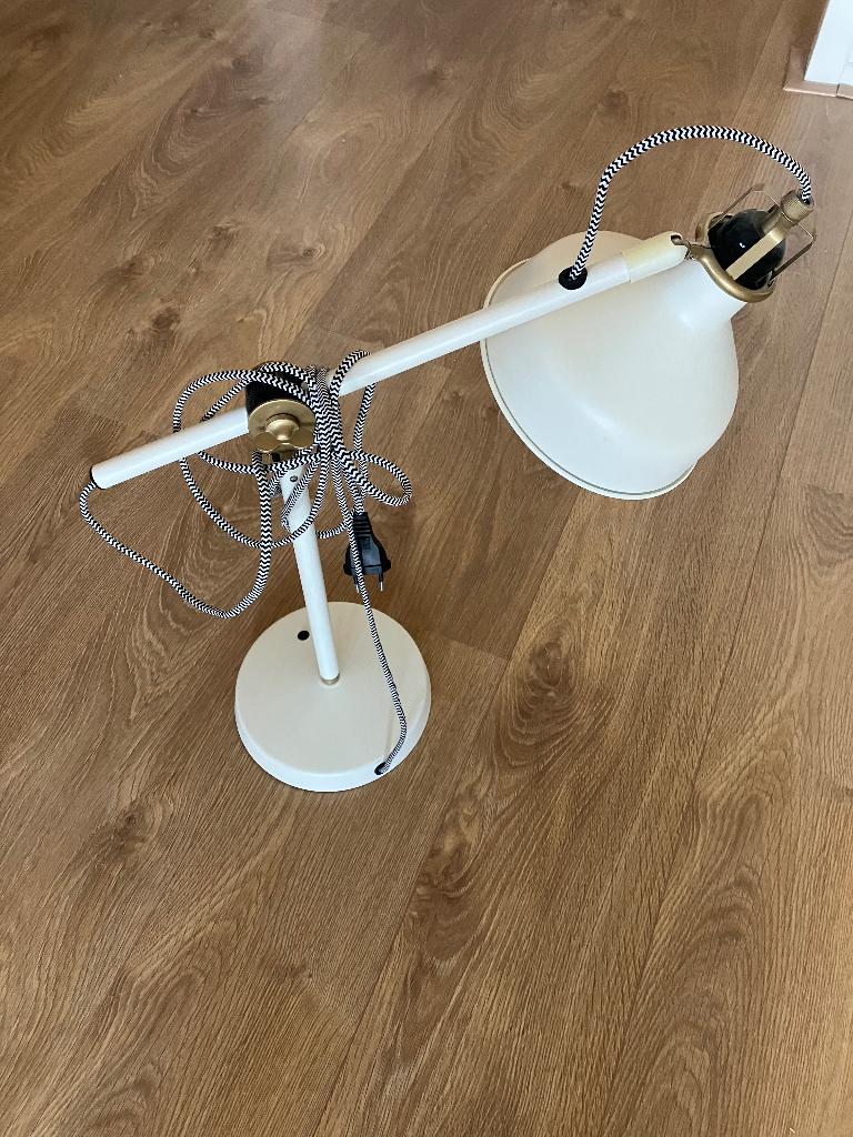 IKEA Lamp, Huis en Inrichting, Lampen | Vloerlampen, Ophalen, Gebruikt, Metaal, Minder dan 100 cm
