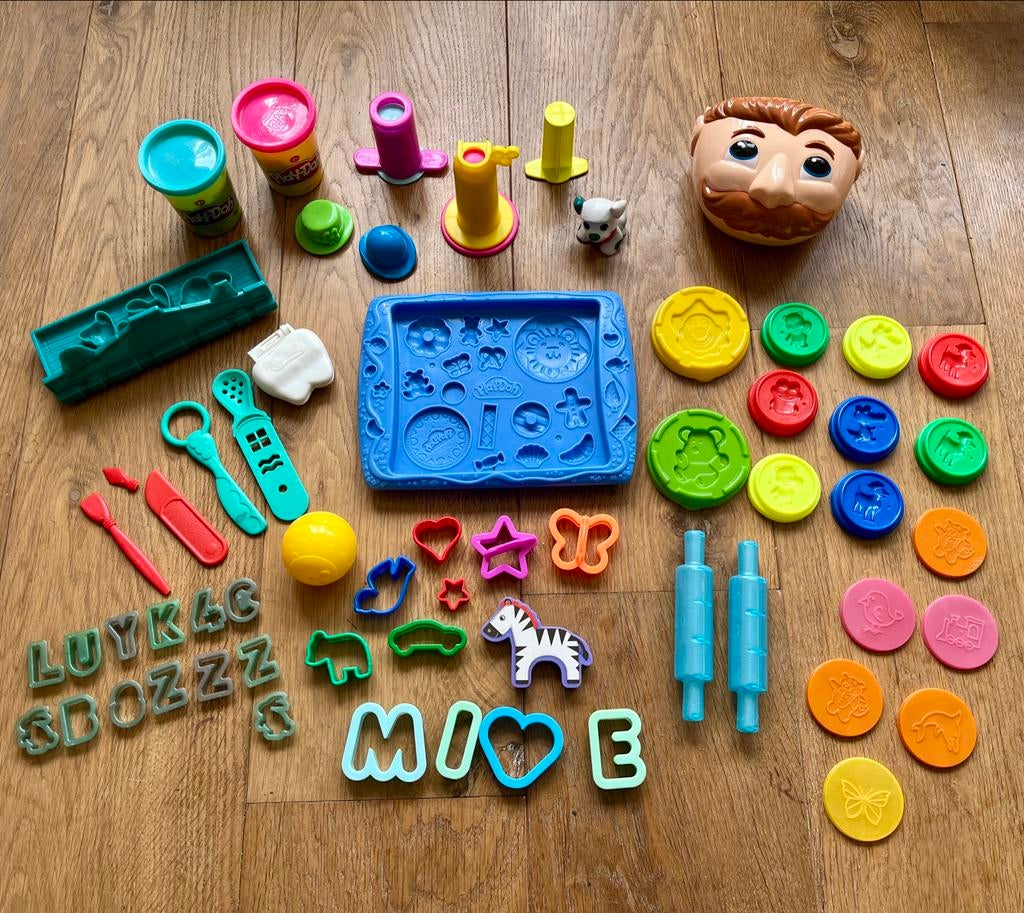 Grote klei speelgoed set met vormpjes, rollers o.a. Play-Doh, Ophalen of Verzenden, Gebruikt, Knutselen