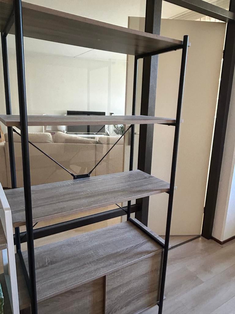 Jysk wandrek met planken en schuifdeuren, Huis en Inrichting, Ophalen, Met plank(en), 50 tot 100 cm, Zo goed als nieuw