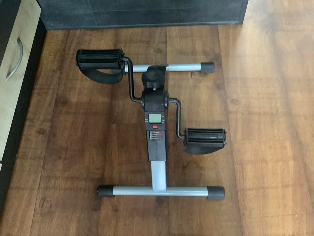 Hometrainer, inklapbaar, been- en armoefening, zitfiets, Ophalen of Verzenden, Zo goed als nieuw, Krachtstation