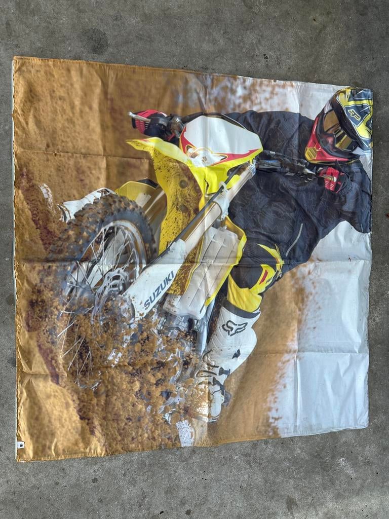 Doek met Suzuki crosser., Motoren, Accessoires | Overige, Ophalen of Verzenden, Zo goed als nieuw