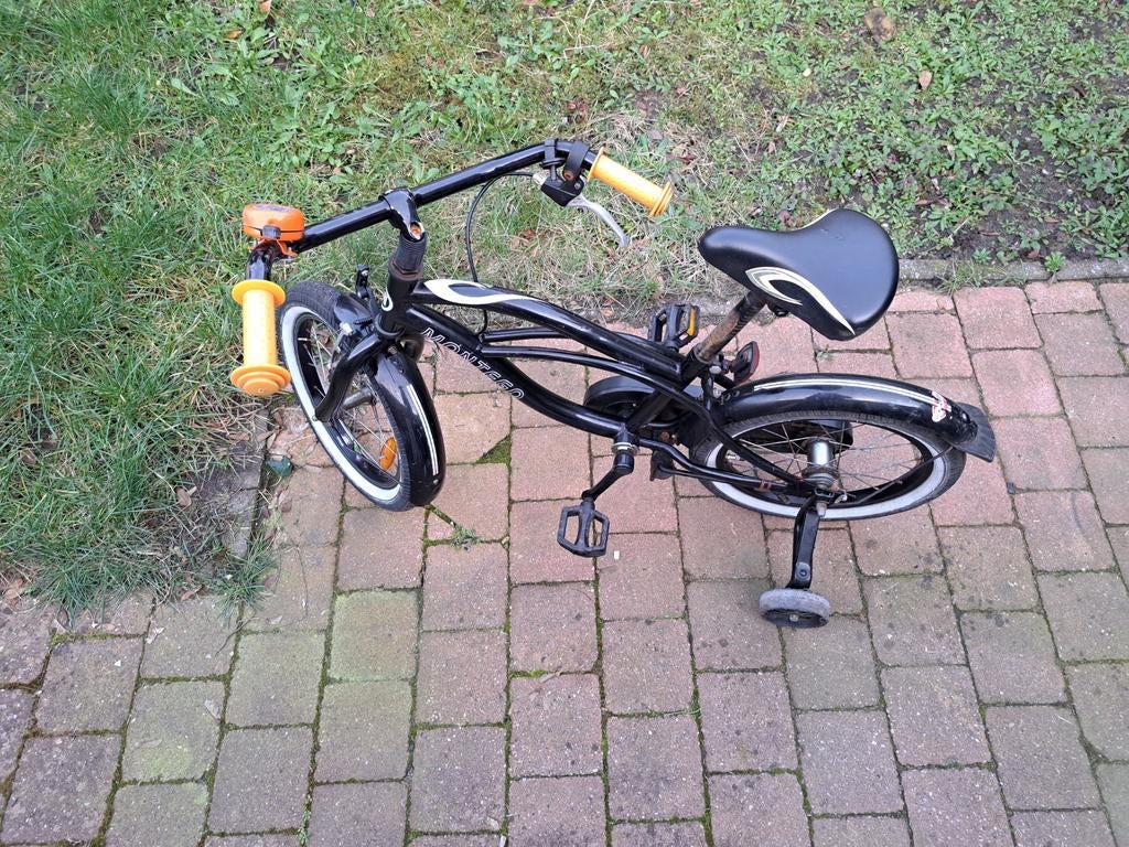 Kinderfiets 16 inch met zijwieltjes - Zwart, Zijwieltjes, Montana, Ophalen of Verzenden, 16 tot 20 inch