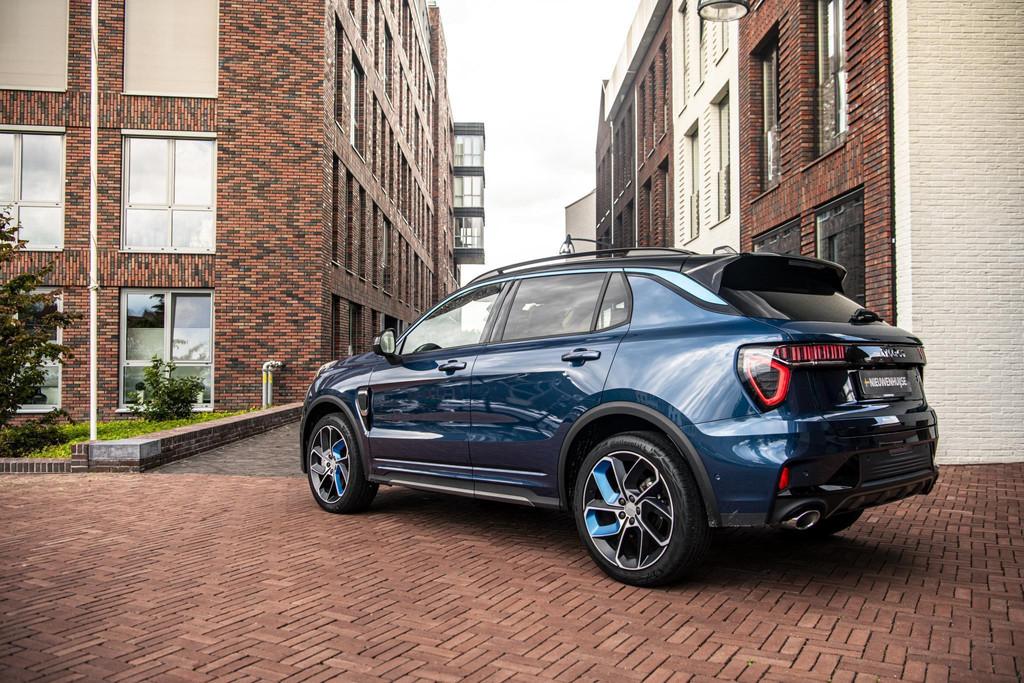 Lynk & Co 01 Plug-in Hybrid | 360 camera | Panoramadak | Ada, Stof, Blauw, Plug-in hybride, Bedrijf