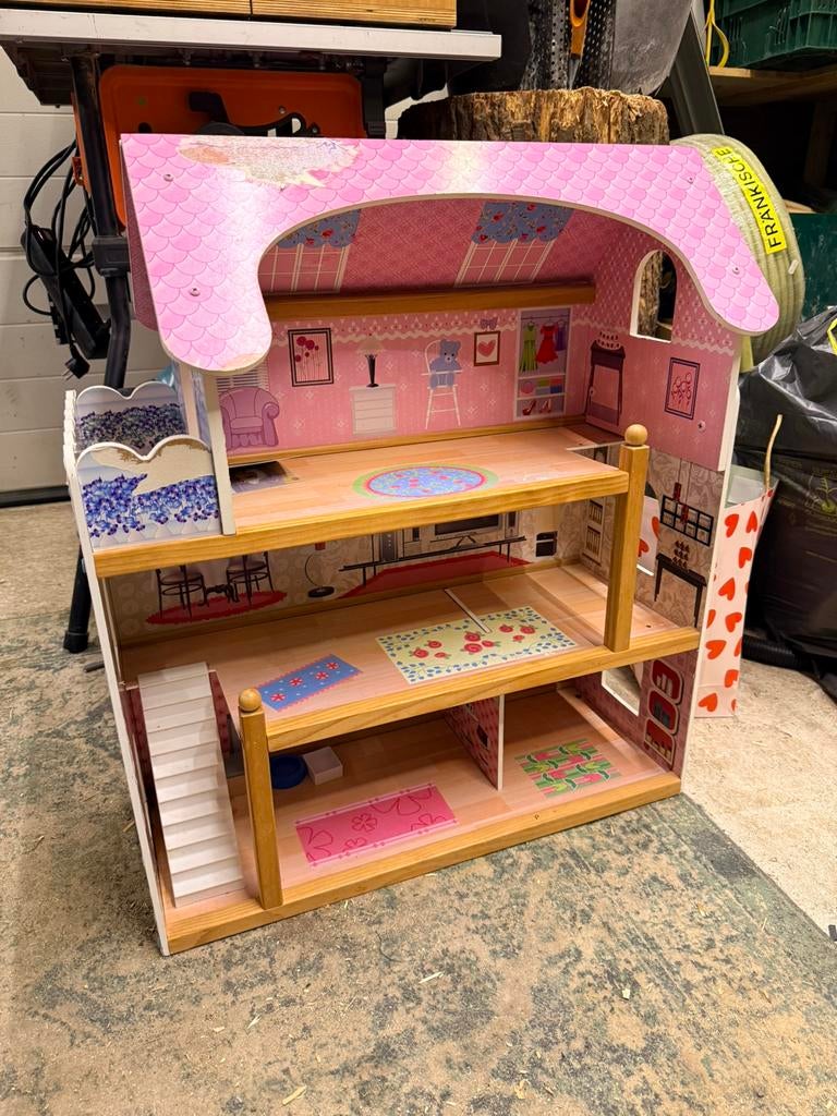 Gratis poppenhuis. Incompleet. Opknapper., Ophalen, Gebruikt, Poppenhuis