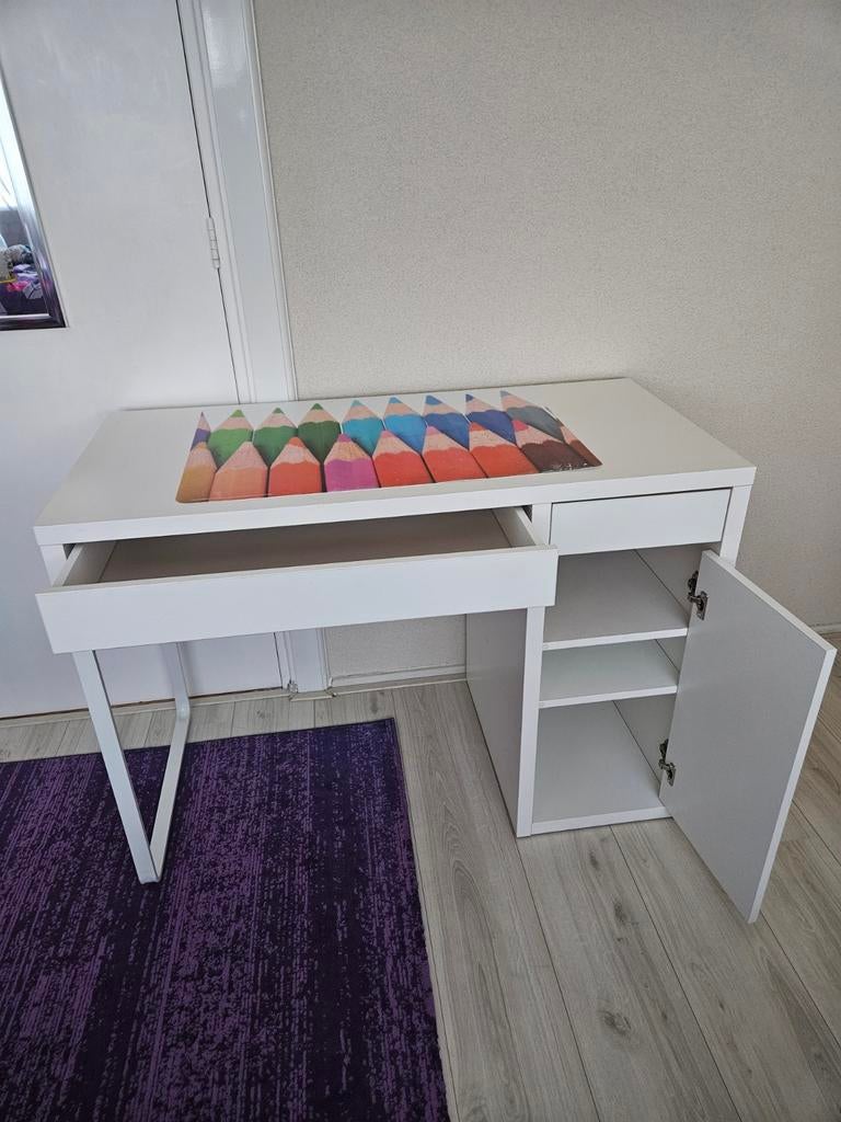Kinderbureau ikea wit, Ophalen, Gebruikt