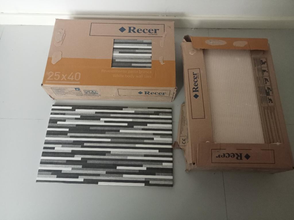 NIEUW RECER EVOKE STREEP 2 DOZEN TEGELMATTEN 25 X 40  2M2, Ophalen, 40 tot 60 cm, Nieuw, Minder dan 5 m²