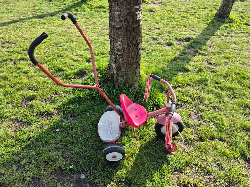 Driewiel fietsje met duwstang, Fietsen en Brommers, Ophalen, Gebruikt, Radio Flyer, Duwstang