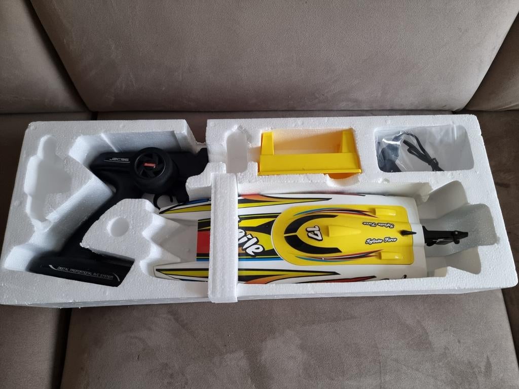 Joysway smart cat warrior, Hobby en Vrije tijd, Modelbouw | Boten en Schepen, Ophalen of Verzenden, Nieuw