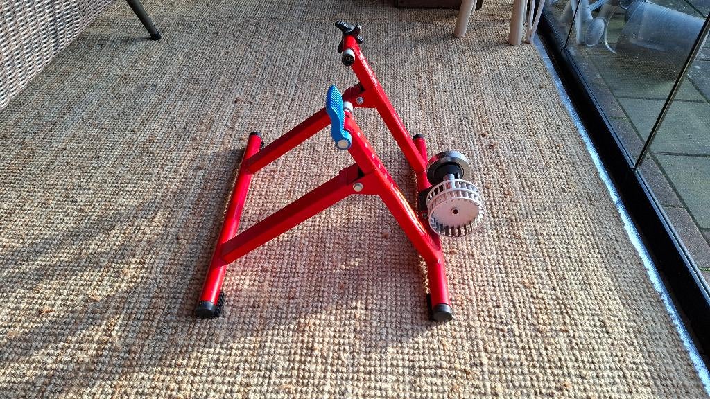 Racefiets TACX basistrainer roller / boost trainer, Ophalen, Zo goed als nieuw