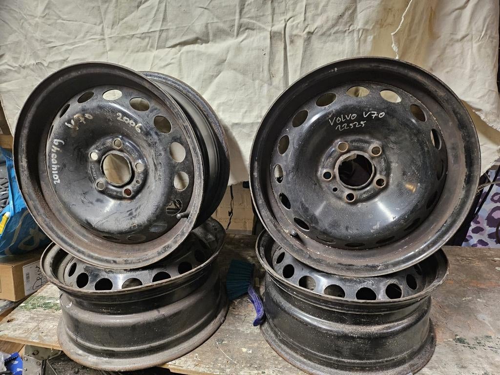 Wintervelgen Volvo V70 2005, Ophalen, Gebruikt, Volvo