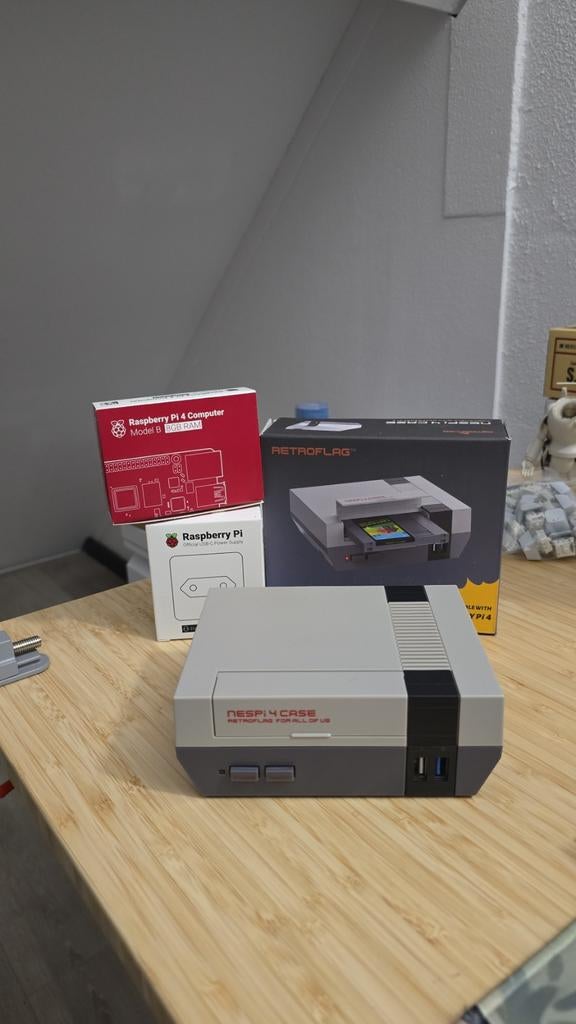 Raspberry Pi 4B 8GB met NESPI case en 240GB SSD, Ophalen, Gebruikt