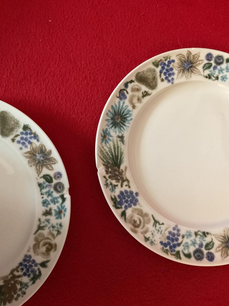 Arzberg Servies - gebaksstel: taartbord met 7 schoteltjes, Antiek en Kunst, Antiek | Servies los, Ophalen