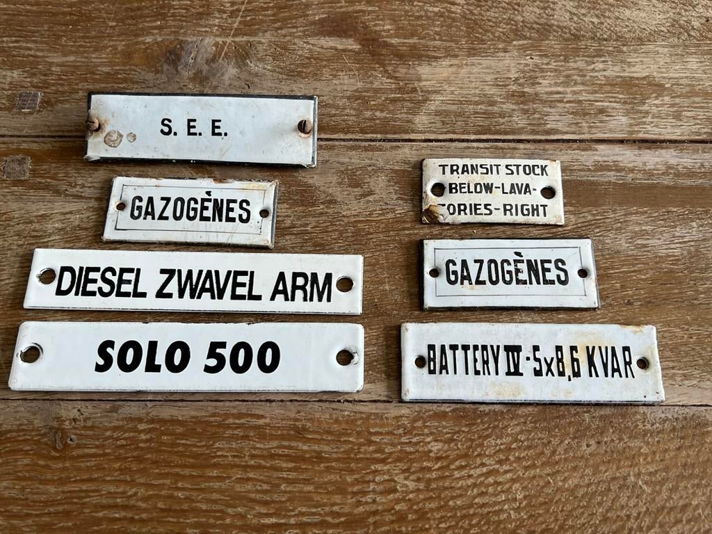 LOTJE OUD EMAILLE BORDJES, Ophalen of Verzenden