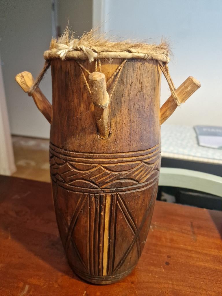 Afrikaanse handtrommel handgemaakt, Muziek en Instrumenten, Percussie, Ophalen of Verzenden, Gebruikt, Trommel