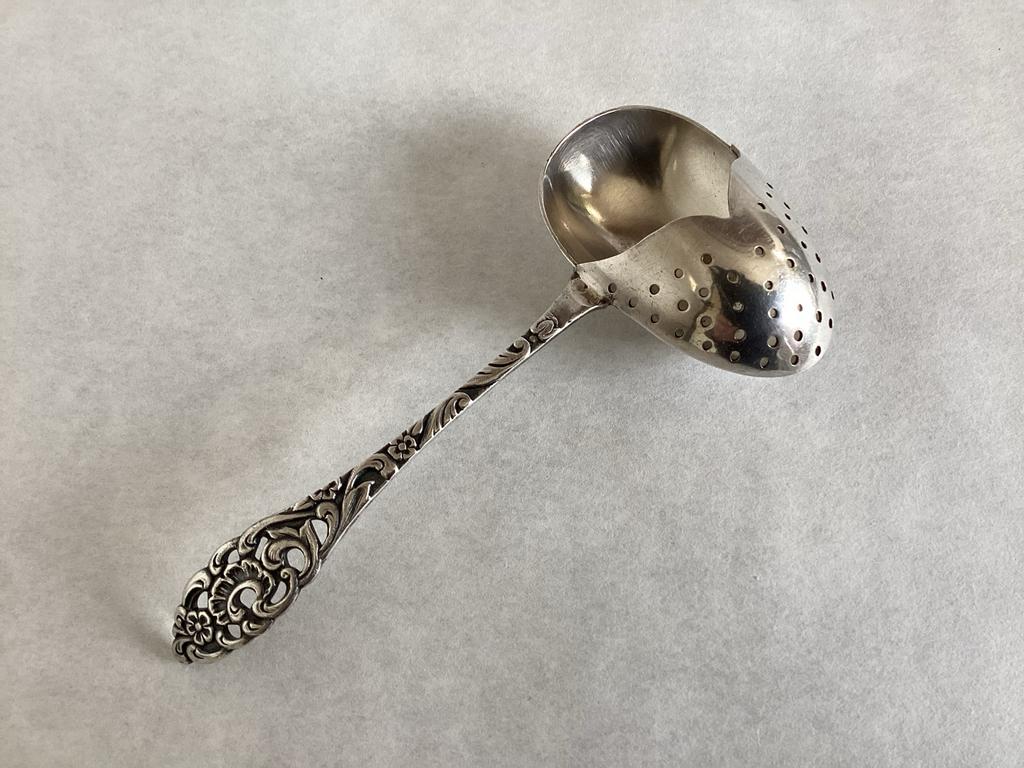 Vintage Sola 90 verzilverde ajour theezeef, Ophalen of Verzenden