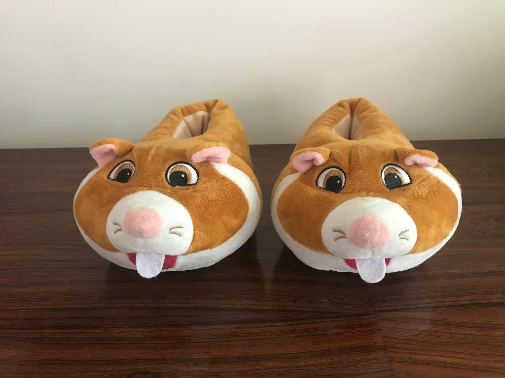 Ah Hamster pantoffels mt 35 / 36, Ophalen of Verzenden, Gebruikt, Jongen of Meisje, Overige typen