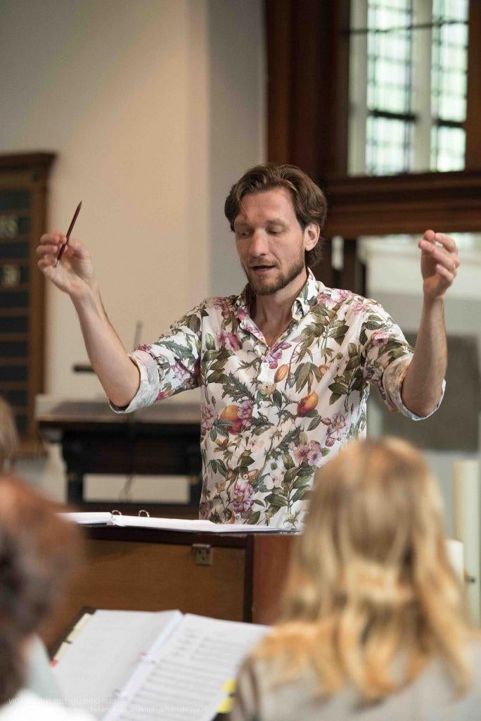 Zangles Rotterdam, Privéles, Zangles