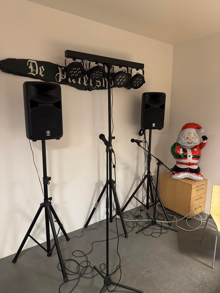 Yamaha Stagepas 600i complete set met licht en microfoons, Ophalen, Gebruikt, Nvt, Minder dan 500 watt