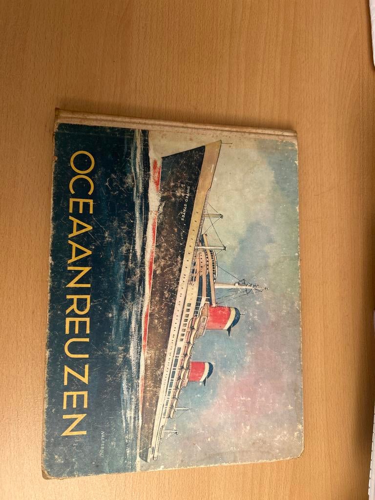 Oceaanreuzen - Boek over Scheepvaart, Ophalen of Verzenden, Gebruikt, Motorboot, Boek of Tijdschrift