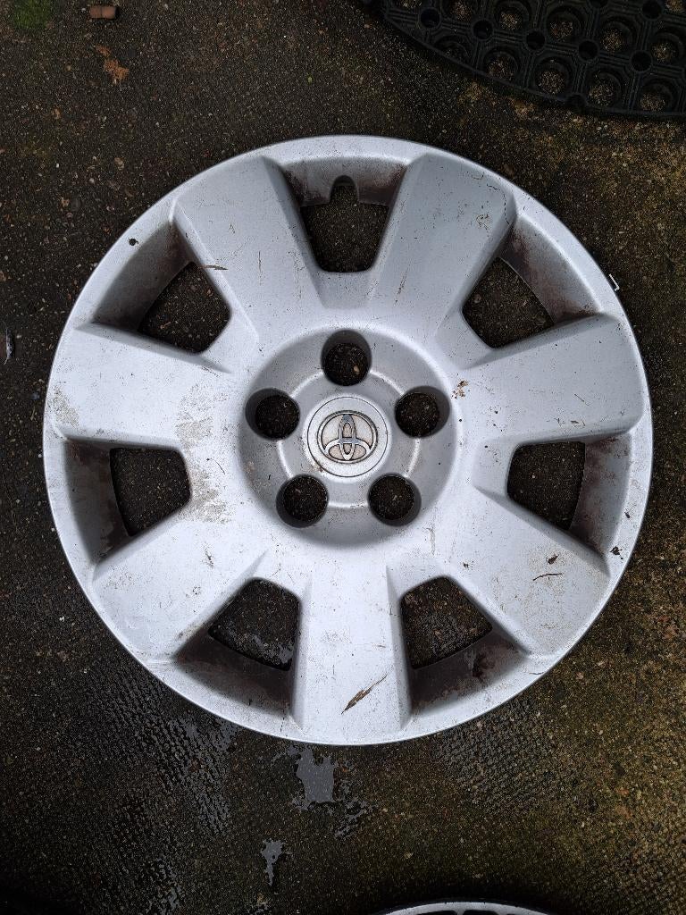 TOYOTA COROLLA VERSO 16" Inch (1stuks) *lees beschrijving *, Ophalen of Verzenden, Gebruikt