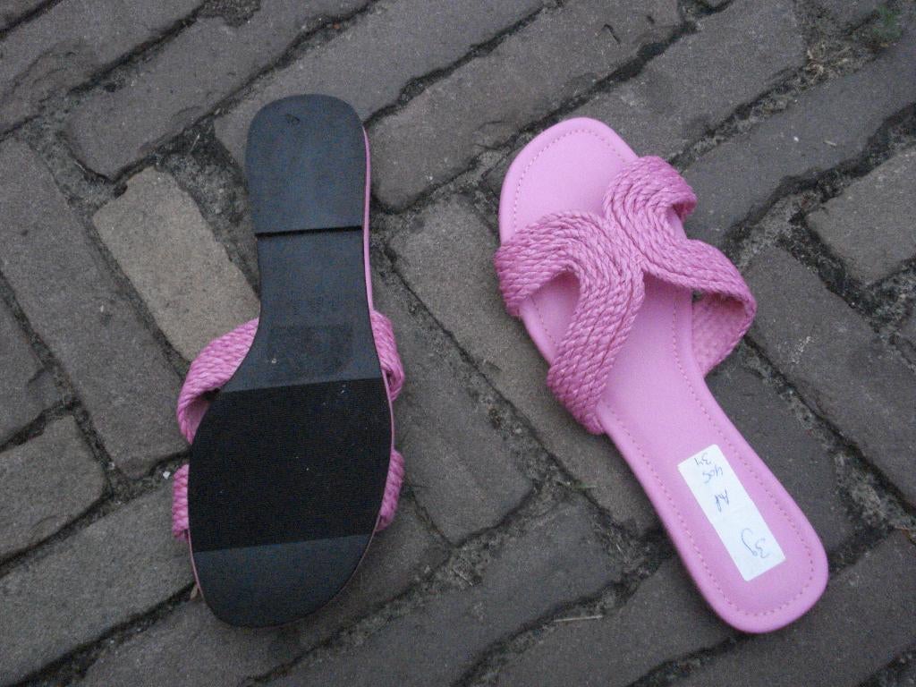 SLIPPERS ROZE BOHO NIEUW MT 39 NU GRATIS VERZENDING PER POST, Slippers, Verzenden, Nieuw, Roze