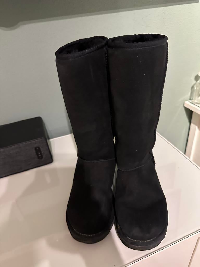 Uggs Laarzen - Perfect voor de winter!, Ophalen, Gedragen, Zwart, Hoge laarzen