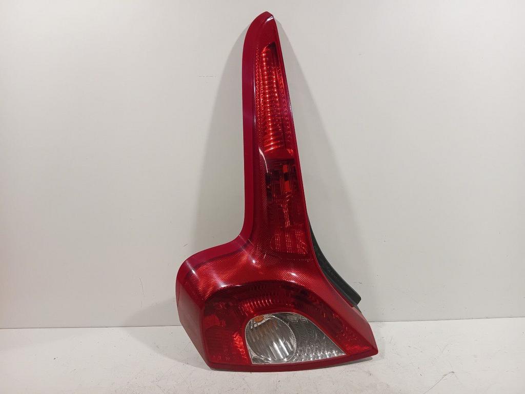Achterlicht links buiten Volvo C30, Onderdelen@venauto.nl, Van der Ven Autorecycling B.V., Gebruikt, Ettenseweg 76, 4706 PB Roosendaal, The Netherlands