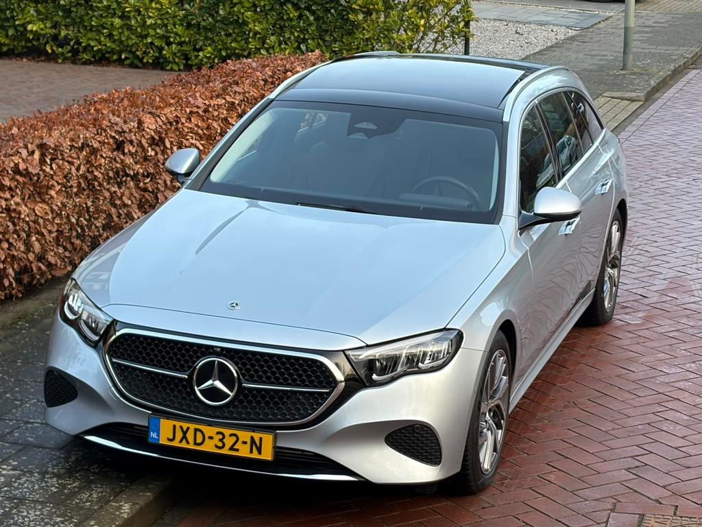 Mercedes-Benz E300e ,Panoramadak, Burmester, 24M MB-Garantie, Auto's, Mercedes-Benz, Automaat, 4 cilinders, 167 km/l, Leder en Stof