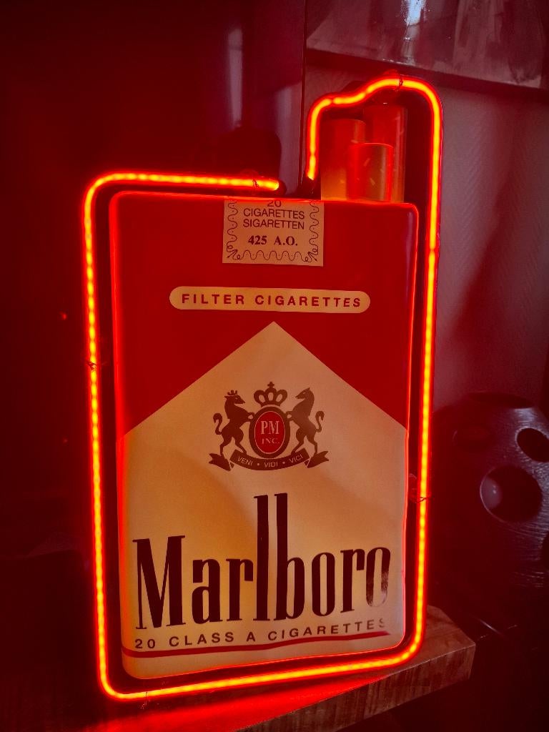 Prachtige oude werkende lichtreclame Marlboro (neon), Verzamelen, Ophalen of Verzenden, Nieuw, Lichtbak of (neon) lamp