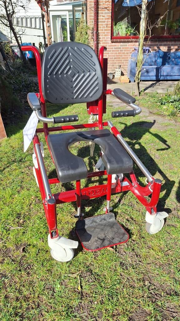 Douchestoel Toba Rood op accu, Ophalen