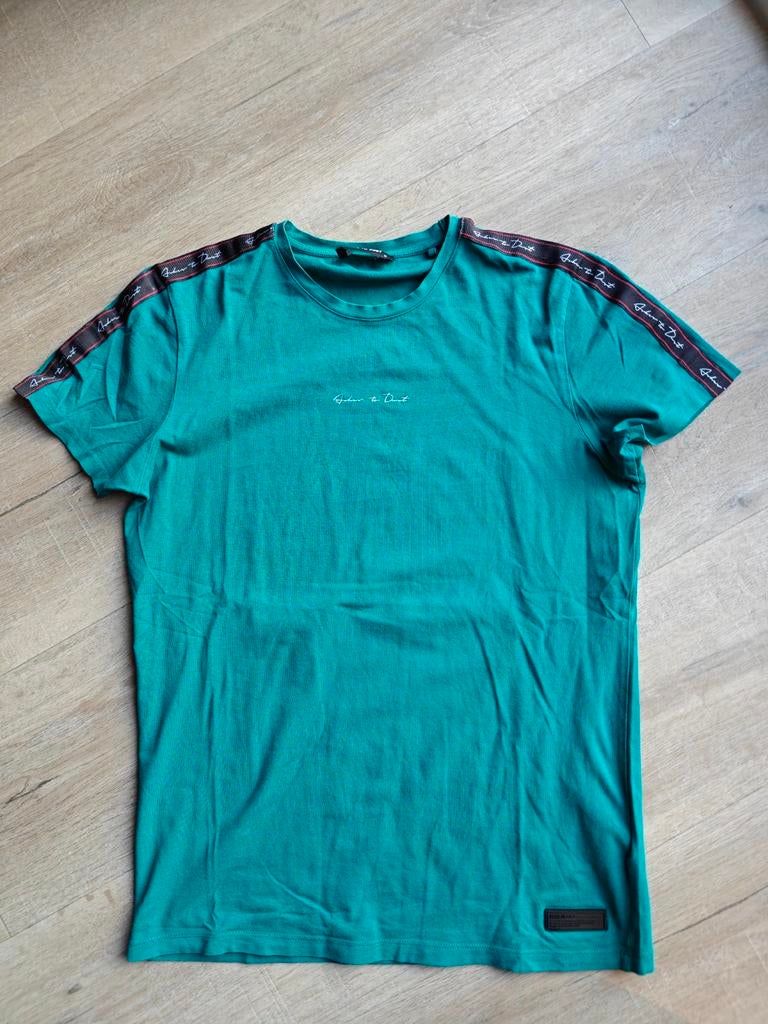 T-shirt Ashes to Dust maat M, Kleding | Heren, Ophalen of Verzenden, Gedragen