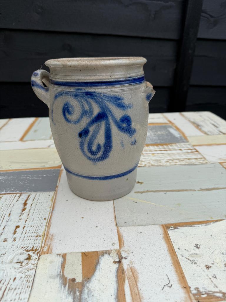 Vintage aardewerken pot met blauw decor - oortje mist, Antiek en Kunst, Ophalen of Verzenden