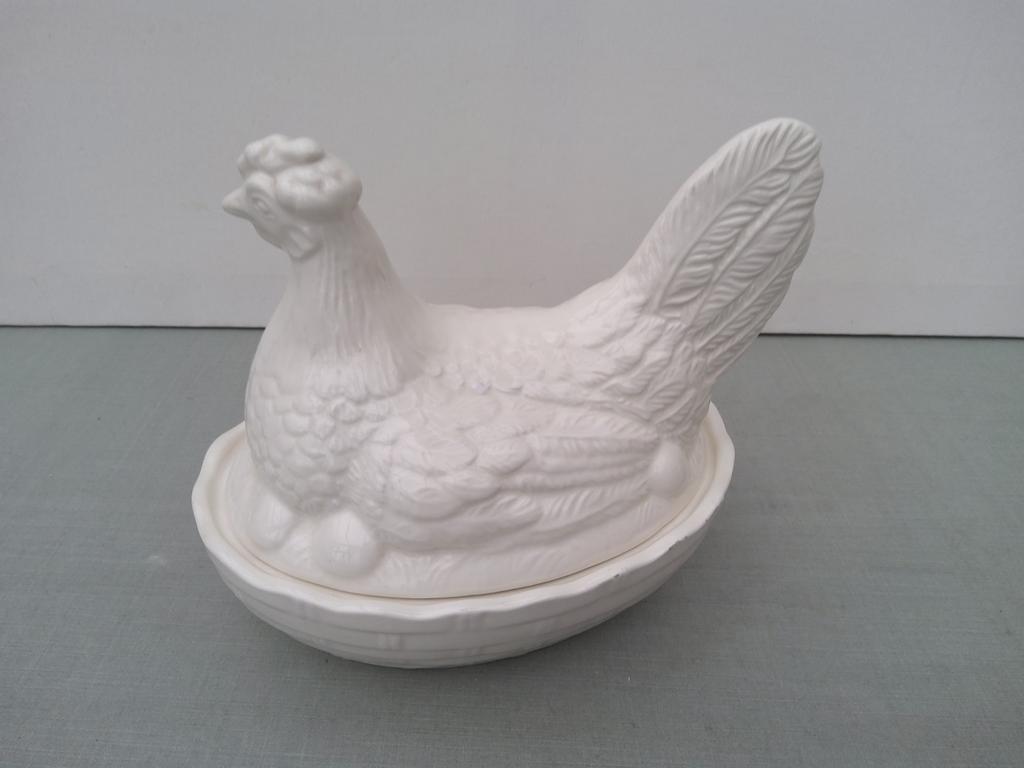 Kip op Nest schaal, Antiek en Kunst, Ophalen of Verzenden