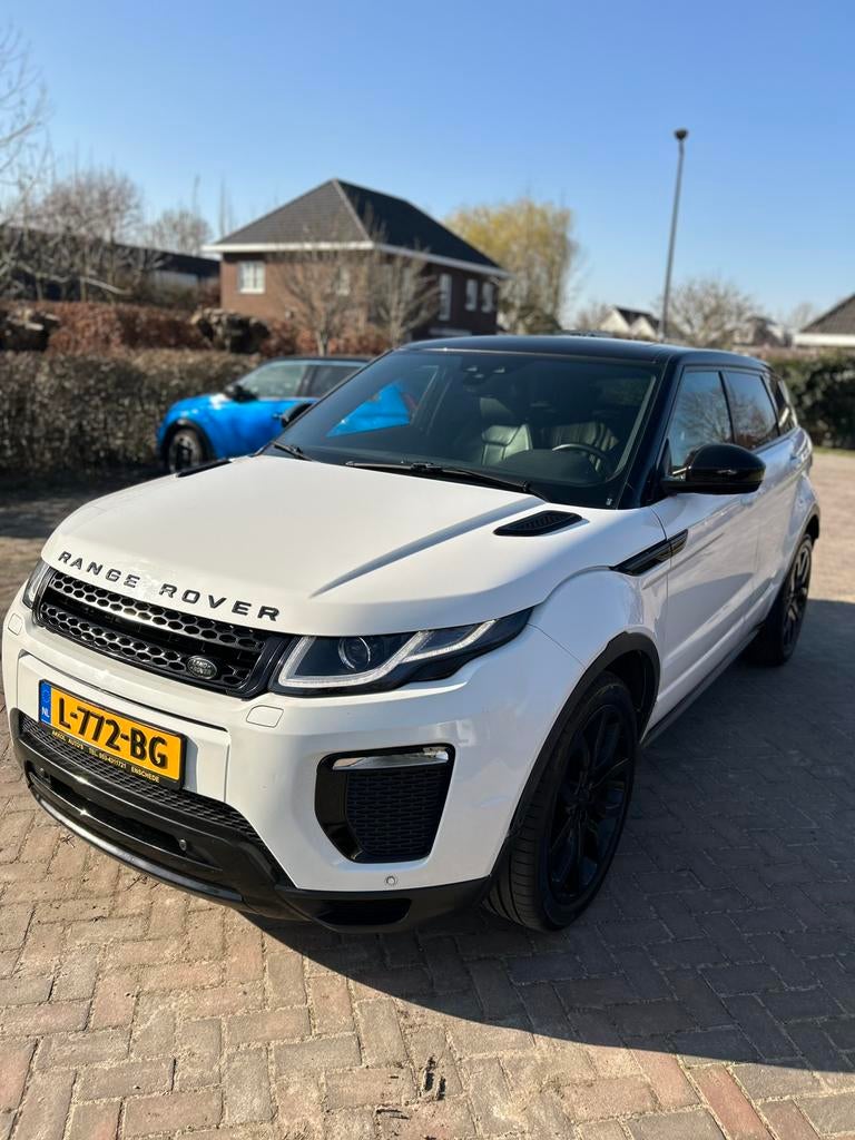 Land Rover Range Rover Evoque 2.0 TD4 4WD AUT 2017 Wit, Auto's, Automaat, Zwart, 2000 kg, 179 pk