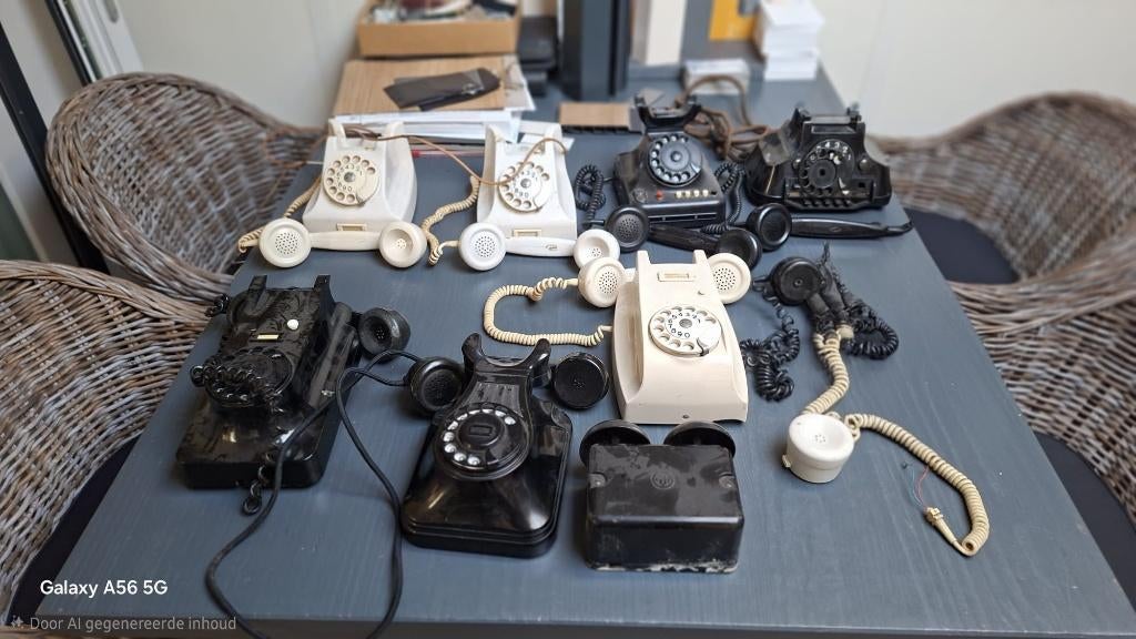 Oude KPN telefoons met toebehoren, Ophalen, Gebruikt, Met draaischijf