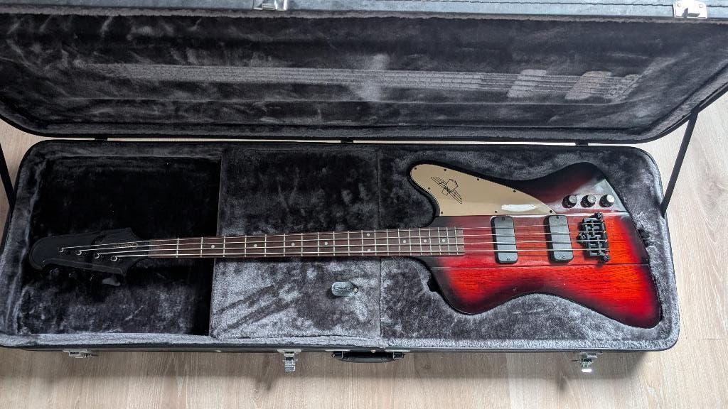 Epiphone Thunderbird Classic PRO (Gibson Pickups + Case), Muziek en Instrumenten, Snaarinstrumenten | Gitaren | Bas, Ophalen, Zo goed als nieuw