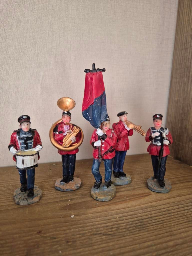 Kerstdorp muziekkorps set van 5 kersthuisjes, Ophalen of Verzenden, Zo goed als nieuw